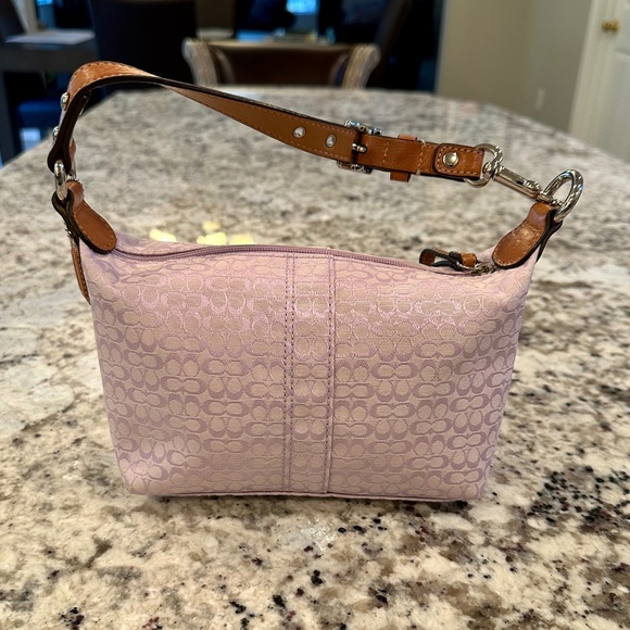 Vintage Never Used Coach Lavender Small Signature C Jacquard Satchel From 2000s - Picture 6 of 14